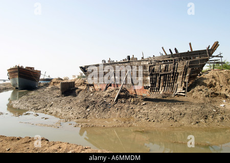 Dhau-Gebäude am Mandavi Hafen in Gujarat in Indien Stockfoto