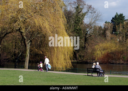 Brueton Park im zeitigen Frühjahr, Solihull, West Midlands, England, UK Stockfoto