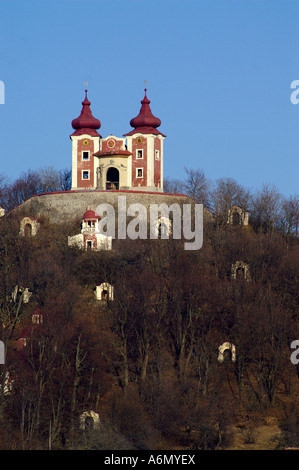 Kalvaria Kirche, Hügel mit Kalvarienberg in Banska Stiavnica, Slowakei Stockfoto