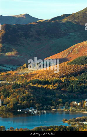 Marina in Keswick am Derwent Water im Morgengrauen Stockfoto