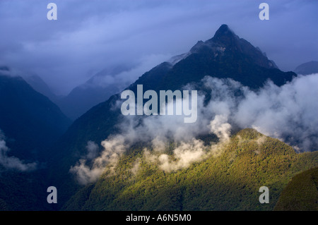 Gewitterwolken über die Berge Anden nr Machu Picchu Peru Südamerika Stockfoto