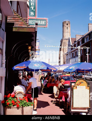 FRANKREICH NORD PAS DE CALAIS CALAIS RUE ROYALE Stockfoto