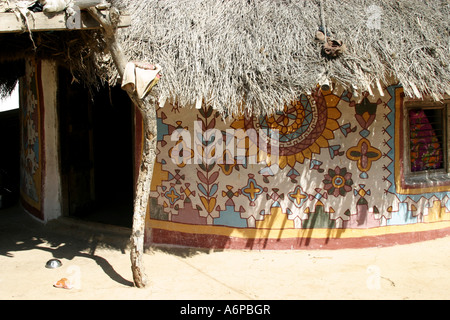 Circlar Banni Stammes-Haus in der Nähe von Bhuj, Gujarat Indien Stockfoto