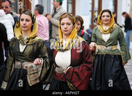 Lady Tänzer in sauberen Montag feiern Aprokreas Skyrian Festival Skyros Griechische Inseln Griechenland Hellas Stockfoto