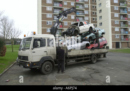 Unversteuerte Auto entfernt von einer Straße in Luton, Großbritannien Stockfoto