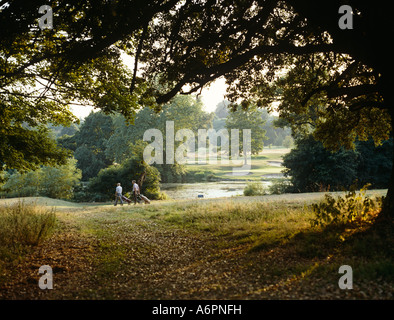 Golfen am Walton Heath Golf Club Surrey UK Europa Menschen Stockfoto