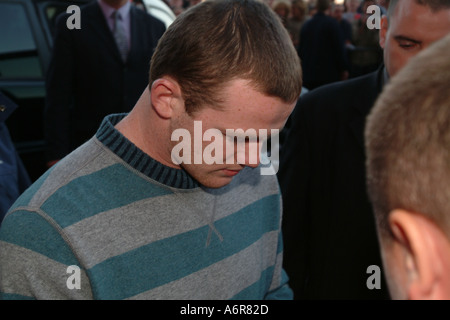 Wayne Rooney im Old Trafford Unterzeichnung Autogramme 31. August 2004 er seinen Vertrag unterschrieb Tag Stockfoto