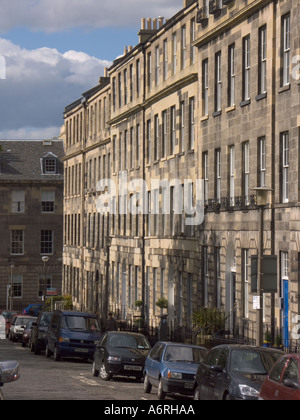 Typische Stadtzentrum von Edinburgh, die Gehäuse aus um 1800 aus Leith Walk Stockfoto