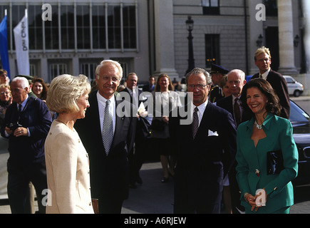 Karl XVI Gustaf, * 30.4.1946, König von Schweden seit 15.9.1973 mit Frau Silvia, Besuch in München, mit Ministerpräsident Edmund S Stockfoto