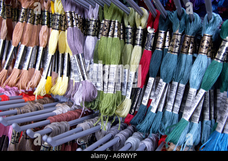 Teppich Wolle in verschiedenen Farben Beispielthread Stockfoto