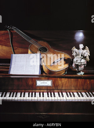 Musik, Instrumente, Gitarre von Joseph Mohr (1798-1848) am Klavier von Franz Xaver Gruber (1788-1863), Stadtmuseum Hallein, Österreich, 19. Jahrhundert, historisch, historisch, Tasteninstrument, Stockfoto