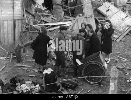 Ereignisse, Zweiter Weltkrieg/zweiter Weltkrieg, Luftkrieg, Frankreich, britischer luftangriff auf einen Pariser Vorort, 30.5.1942, Stockfoto