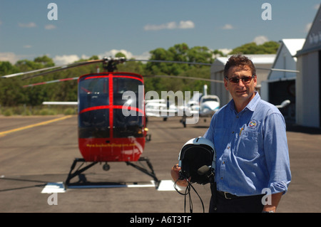 Hubschrauber-Pilot und Hubschrauber Maroochydore Airport-Queensland-Australien Stockfoto