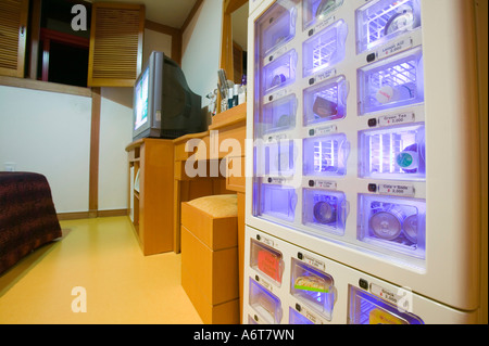 Speisen und Getränke Dispenser in einem Hotelzimmer in Seoul, Südkorea Stockfoto