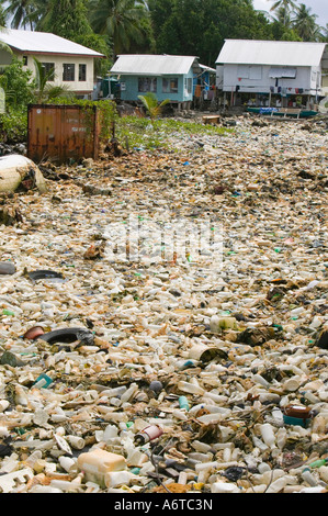 Kunststoff Abfall in einer Lagune auf Funafuti, Tuvalu Stockfoto