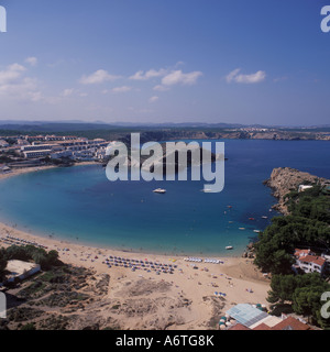 Luftbild - Strand, Bucht, Urbanisierung + Landzunge auf der Nord-West - Arenal d ' en Castell, Nord Küste von Menorca Suche / Minorca Stockfoto