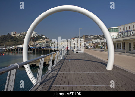 Das neue Leuchtfeuer Quay Bereich in der Nähe von Hafen von Torquay, South Devon Stockfoto