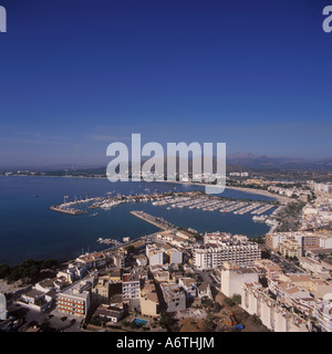 Luftaufnahme von Puerto Alcudia und Alcudiamar Marina, Alcudia, Nord-Ost-Mallorca, Balearische Inseln, Spanien. 20. September 2006 Stockfoto