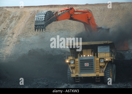 Bagger laden Zeche Central Queensland offen geschnittene Kohle Stockfoto