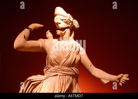 Statue der Jagd Artemis (Diana) 2. Jh. N.CHR. gefunden in Perge bei Antalya Archäologisches Museum in Konyaalti, Antalya Türkei angezeigt Stockfoto