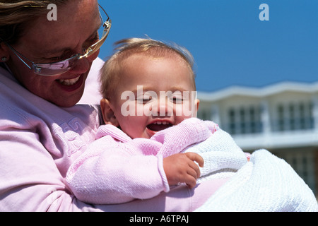 Mutter und Baby Modelle freigegeben Stockfoto