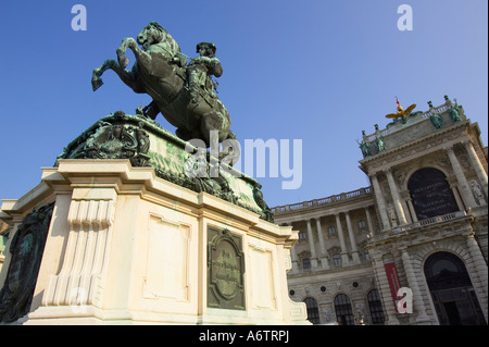 Prinz Eugene Statue vor der Nationalbibliothek am Komplex der Hofburg Wien Österreich Stockfoto