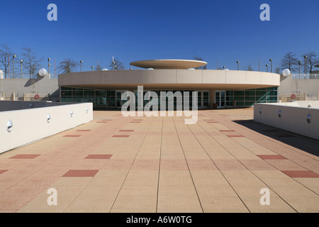 Monona Terrasse Community and Conference Center, entworfen von Frank Lloyd Wright, mit Blick auf Lake Monona, Madison, Wisconsin, USA Stockfoto