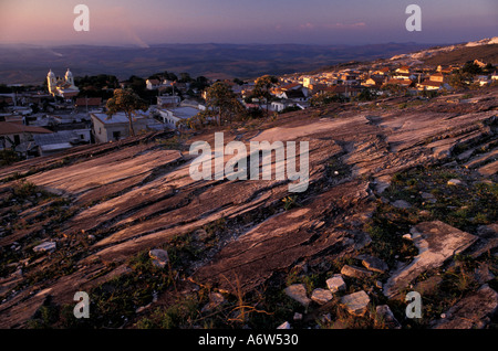 Sao Thome Das Letras, Minas Gerais, Brasilien, provinzielle Ortschaft auf mineralischen Quarzit Kaution-bekannt als Rock von Saint Thome gebaut Stockfoto