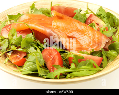 Geräucherter Lachs Salat Stockfoto