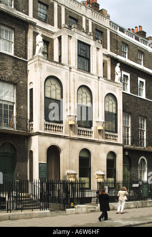 London 13 Lincoln s Inn Fields berühmte Architekt Sir John Soanes beherbergt nun ein Museum für seine Antiquitäten und Kunstwerke Stockfoto