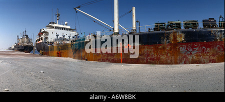 Dubai Vereinigte Arabische Emirate Mina Jebel Ali Port Tanker Stockfoto