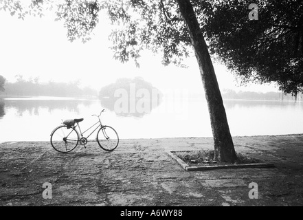 Hanoi-Vietnam, Fahrrad & Bay Mau See Lenin Park Stockfoto