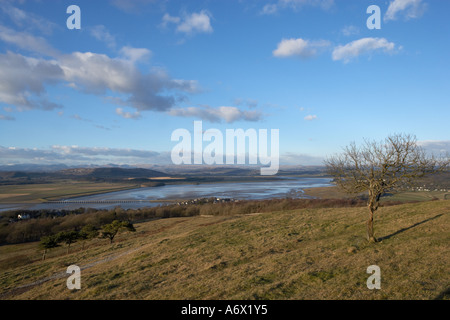 Auf der Suche von Arnside Knott in Richtung Cumbria in Morecambe Bay und Kent-Mündung Stockfoto