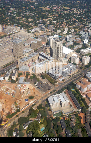 Luftbild der Sandton City shopping-Komplex in den nördlichen Vororten von Johannesburg, Südafrika. Stockfoto