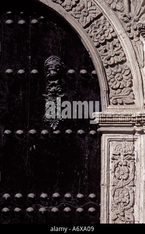 Reich verzierte Fassade des La Compaña Arequipa Peru Südseite Portal ein schönes Beispiel der kolonialen Einflüsse in das Schnitzwerk Peru Stockfoto