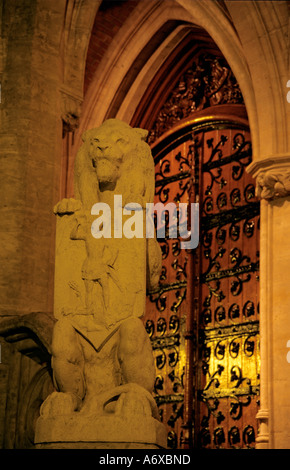 Statue außerhalb Hotel de Ville-Brüssel-Belgien-Europa Stockfoto