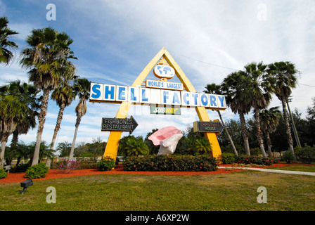 Weltweit größte Shell Factory eine beliebte Touristenattraktion in North Fort FT Myers Florida FL Stockfoto