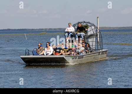 Boggy Creek Airboat Rides auf West Lake Toho in Southport Park in der Nähe von Kissimmee Orlando Disney Themenpark Bereich Florida USA Stockfoto