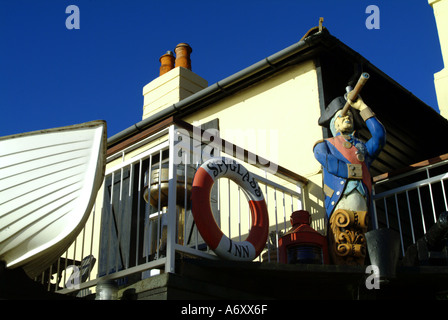 Spyglass Inn am Strand von Ventnor Isle Of Wight Stockfoto