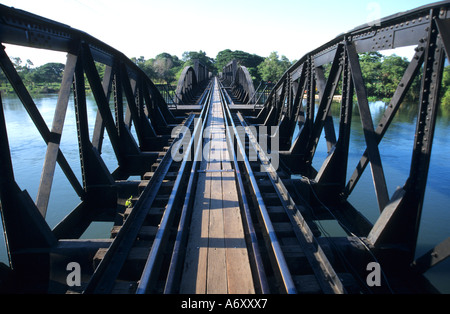 Brücke Fluss Kwai Thailand Thai Zug Eisenbahn Krieg Stockfoto
