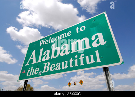 Herzlich Willkommen Sie in Alabama das schöne Schild an der Staatsgrenze Gruß Besucher im Bundesstaat Alabama Stockfoto