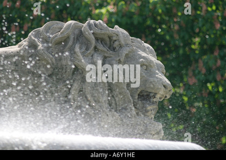 Löwenstatue aus der Fontaine des Quatre Points Cardinaux Paris Frankreich Stockfoto