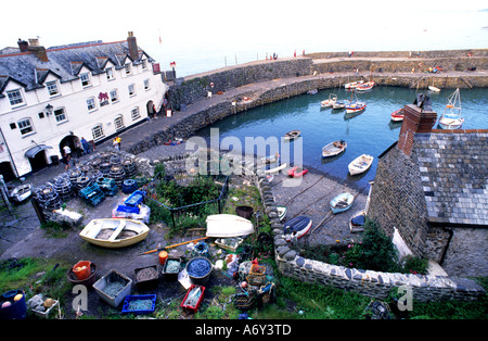 Clovelly ist ein Dorf an der Nordküste Devon, England in der Nähe von Bideford. Es ist eine wichtige touristische Attraktion, berühmt für seine Geschichte, Stockfoto