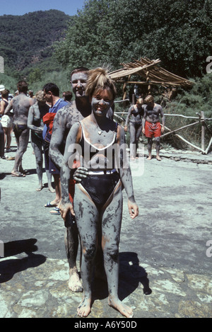 Türkei, südwestlich. Hot Springs Sultaniye Kaplicalari am See Coycegiz. Schlammigen heiße Bäder ist die Heilung hier Stockfoto