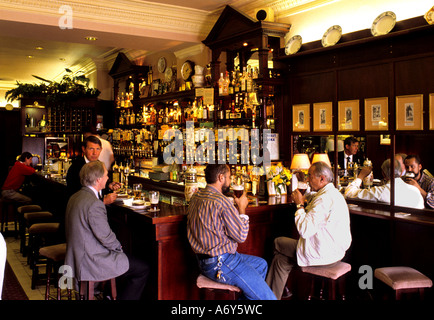 Pub-Cafe Bar-die Royal Mile Edinburgh-Hauptstadt von Schottland seit 1437 und ist der Sitz des Landes ParliamentUnited Königreich Stockfoto