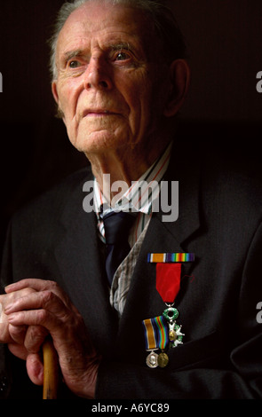 BRITAINS ÄLTESTE ÜBERLEBENDE VETERAN HARRY PATCH 105 JAHREN IM JAHR 2004 BEI YPERN IM ERSTEN WELTKRIEG GEKÄMPFT Stockfoto