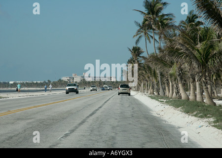 Florida Keys unglaubliche Aussicht unendlich endlos Wasser Straße große Wasser Strand Meer Amerika Amerika Strand Strände Küste Stockfoto