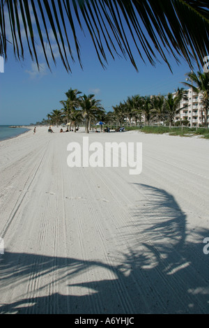 Florida Keys unglaubliche Aussicht unendlich endlos Wasser Straße große Wasser Strand Meer Amerika Amerika Strand Strände Küste Stockfoto