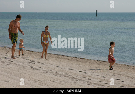 Florida Keys unglaubliche Aussicht unendlich endlos Wasser Straße große Wasser Strand Meer Amerika Amerika Strand Strände Küste Stockfoto