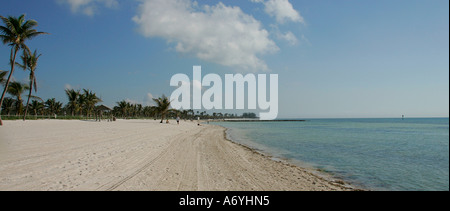 Florida Keys unglaubliche Aussicht unendlich endlos Wasser Straße große Wasser Strand Meer Amerika Amerika Strand Strände Küste Stockfoto